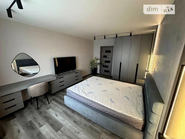 For sale 2-room apartment 78.1 sq. m. on Revutskoho St. 54 • ID 345