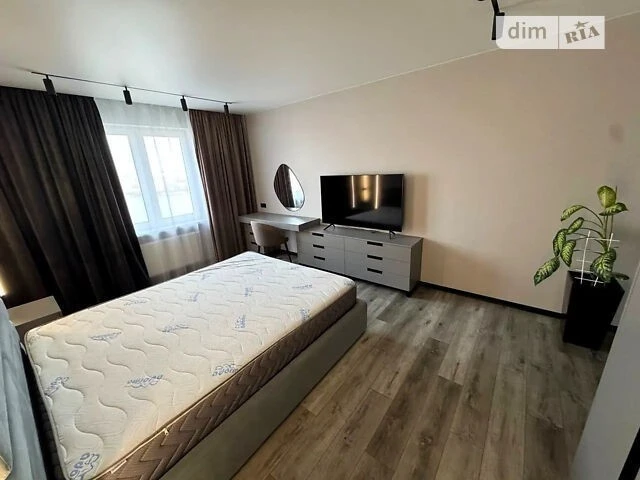 For sale 2-room apartment 78.1 sq. m. on Revutskoho St. 54 • ID 345