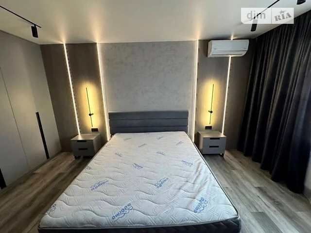For sale 2-room apartment 78.1 sq. m. on Revutskoho St. 54 • ID 345