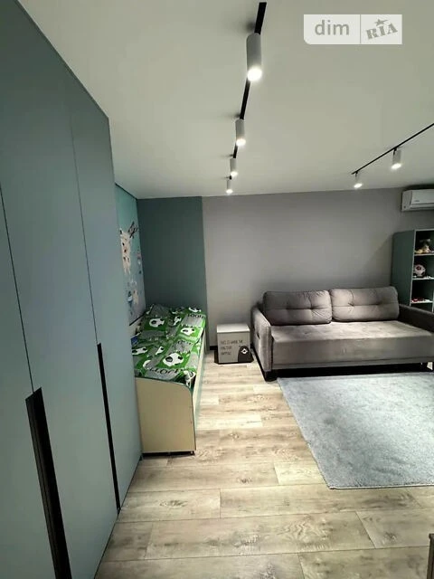 For sale 2-room apartment 78.1 sq. m. on Revutskoho St. 54 • ID 345