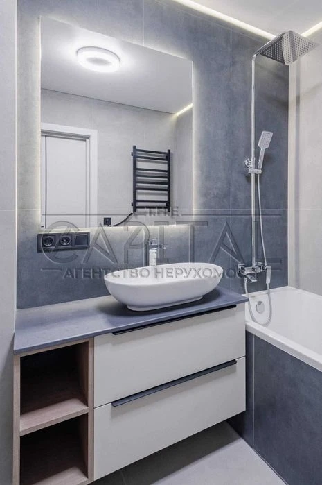 Продаж / Квартира / 58 м2 / ЖК LIKO-GRAD Perfect Town / Голо
