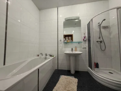 I will sell a 3k apartment in the center of Dnipro. Residential complex Sozidatel.