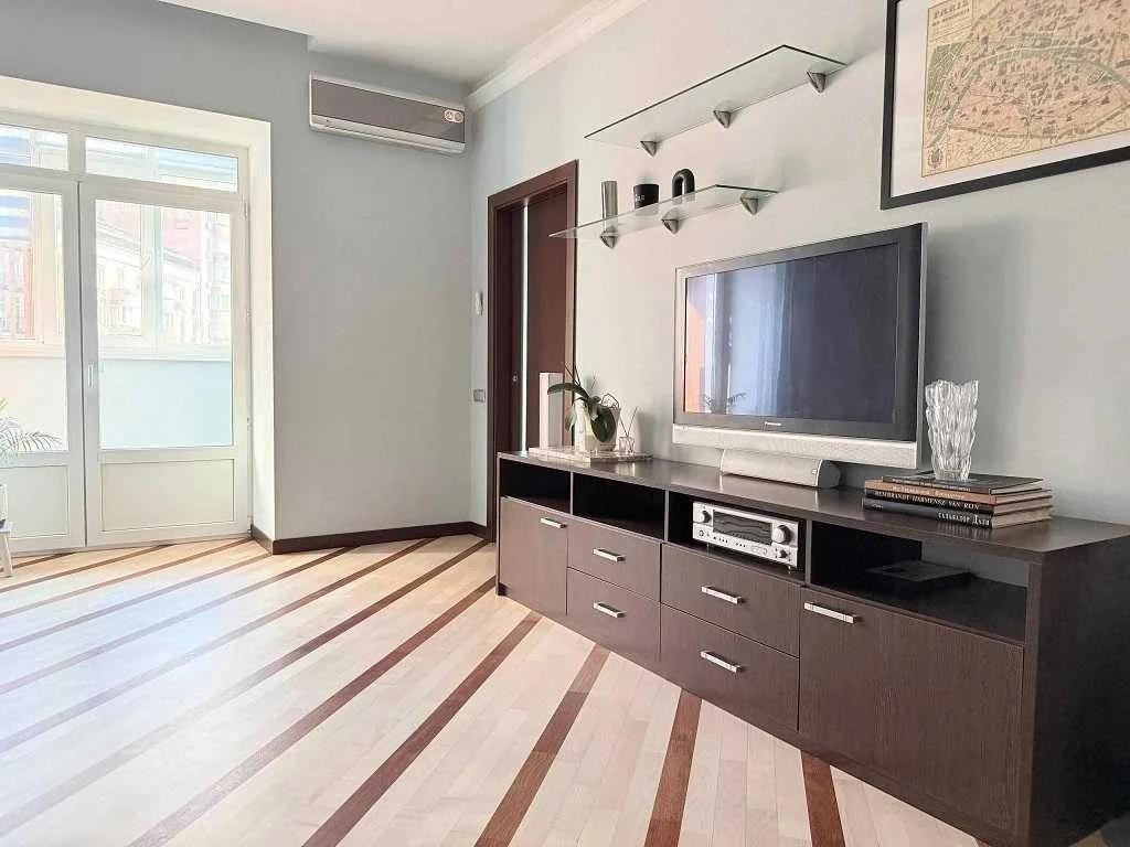 Sale of 2-room apartment 76 m², Vyacheslav Chernovola str.,
