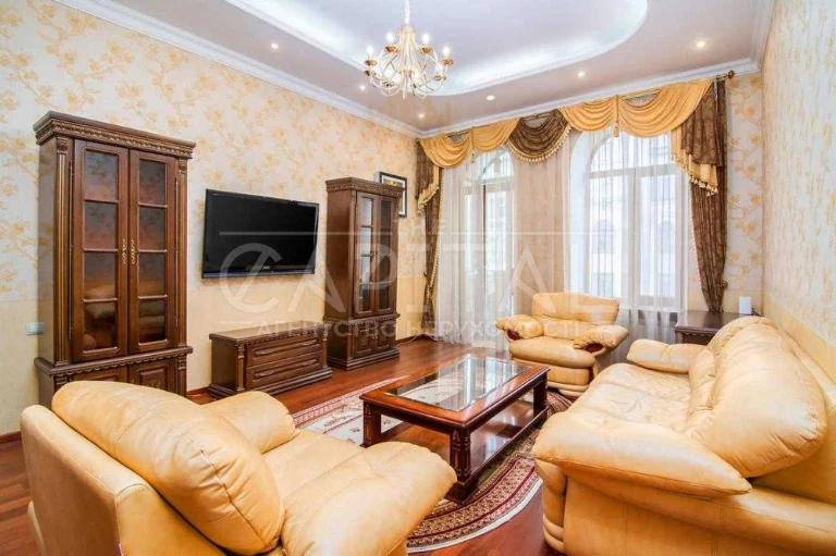 Продаж квартири, вул. Саксаганського, Царський будинок