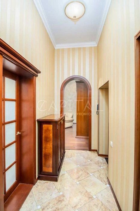 Продаж квартири, вул. Саксаганського, Царський будинок