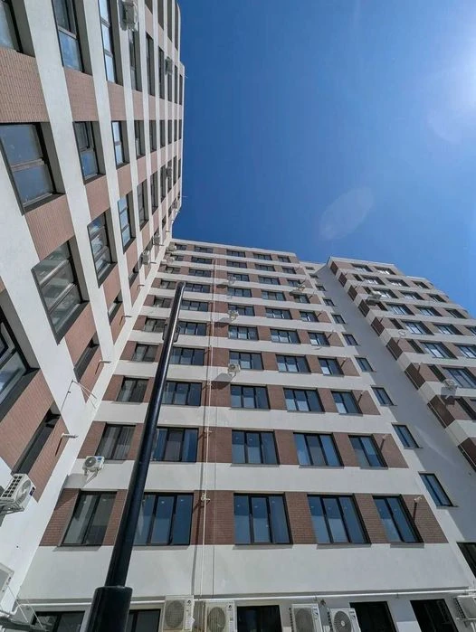 3 кімнатна квартира з ремонтом поруч центру