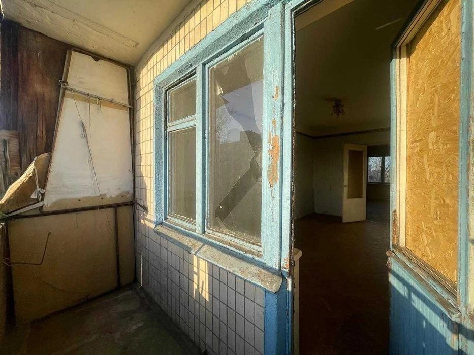 Продам 2 ком. 46 м2, Харьковское шоссе, 21/1, Дарницкий р-н,