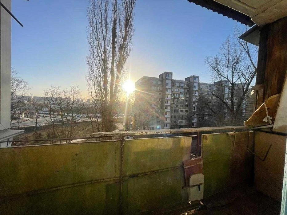 Продам 2 ком. 46 м2, Харьковское шоссе, 21/1, Дарницкий р-н,