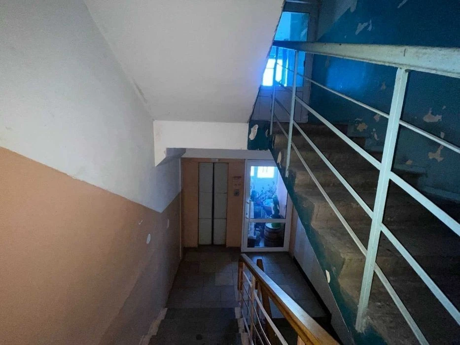 Продам 2 ком. 46 м2, Харьковское шоссе, 21/1, Дарницкий р-н,