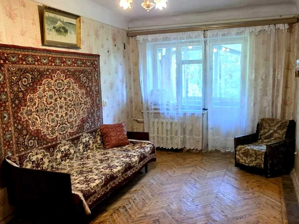 Apartment. Kharkiv, Kharkiv Divisions Street.