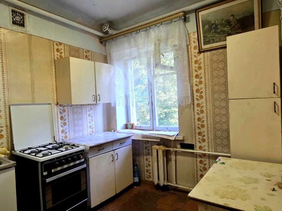Apartment. Kharkiv, Kharkiv Divisions Street.