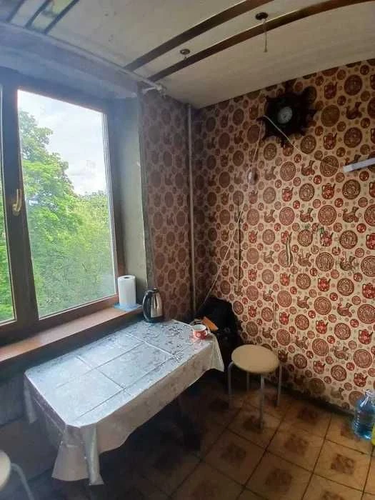 Three-room apartment for sale on Pobedy Avenue. Ludwig Svoboda Avenue. Alek