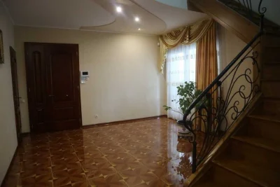 the house is in excellent condition. Sunny