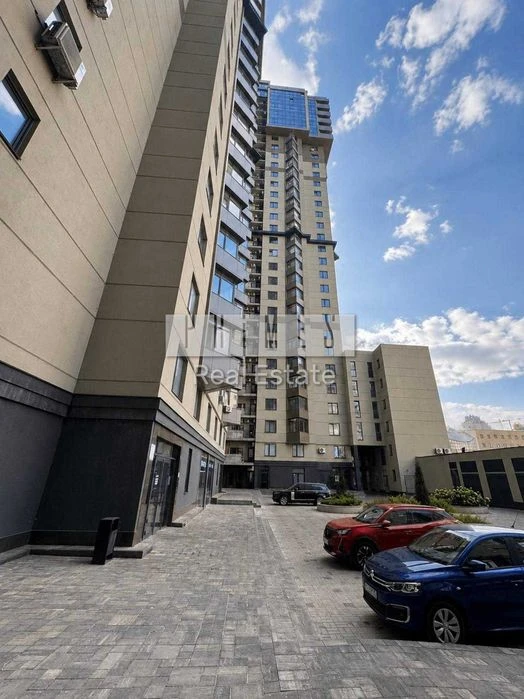 Продаж 2к квартири без ремонту, ЖК Delmar, вул. Андрія Верхо