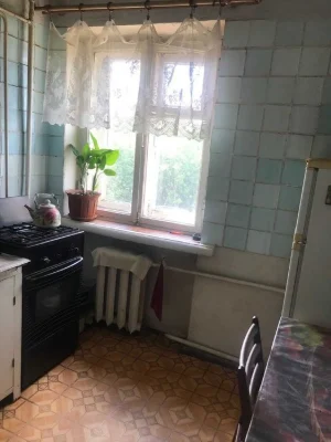 I am selling a 2-room apartment.