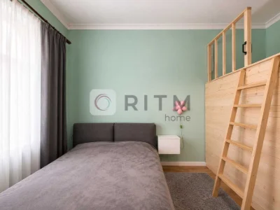 3-room apartment for sale in an Austrian building - Center (near Ma