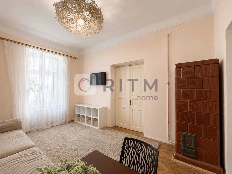 3-room apartment for sale in an Austrian building - Center (near Ma