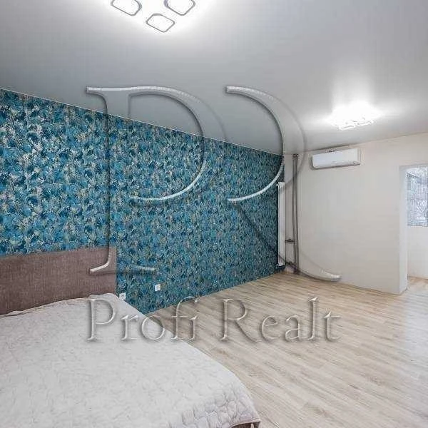 1-room apartment for sale 41 m², Pryvokzalna St., 10