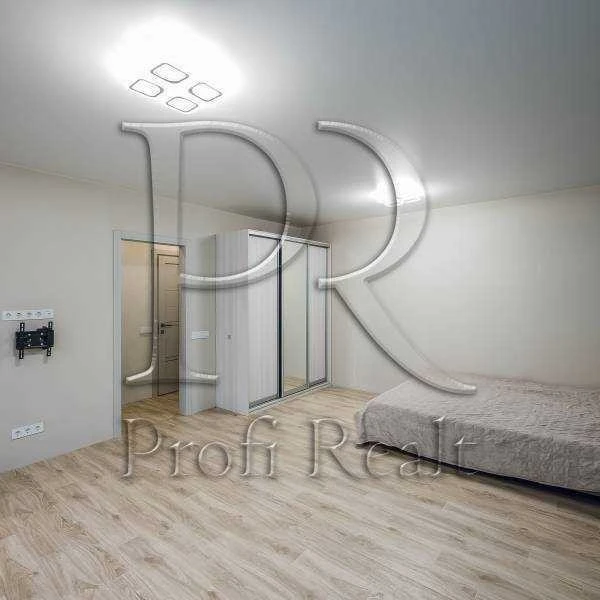 1-room apartment for sale 41 m², Pryvokzalna St., 10