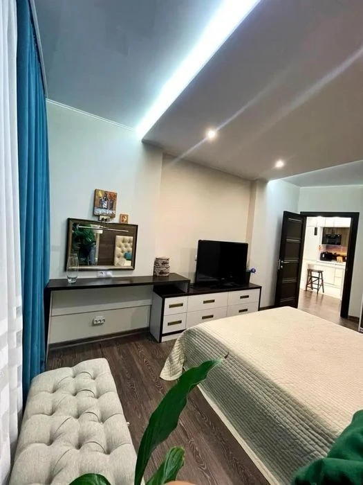 For sale. Two-room apartment. Residential complex Poznyaki -4a. Dragomanova 2A