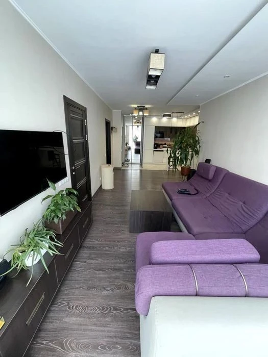 For sale. Two-room apartment. Residential complex Poznyaki -4a. Dragomanova 2A