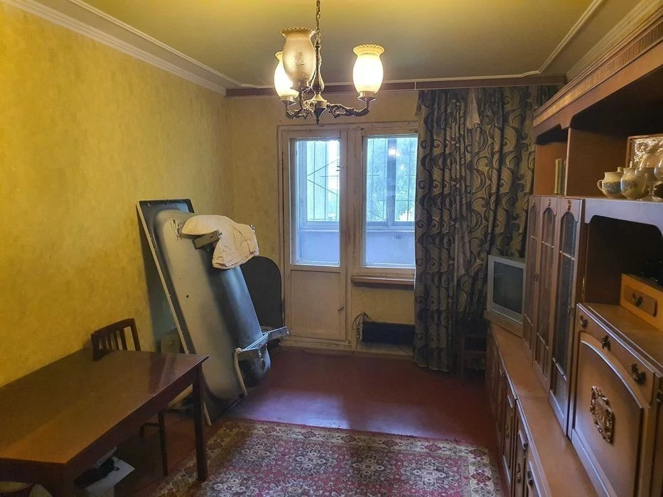 Two-room apartment for sale Kharkiv highway 146