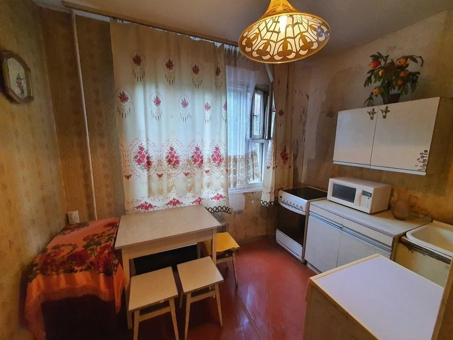 Two-room apartment for sale Kharkiv highway 146