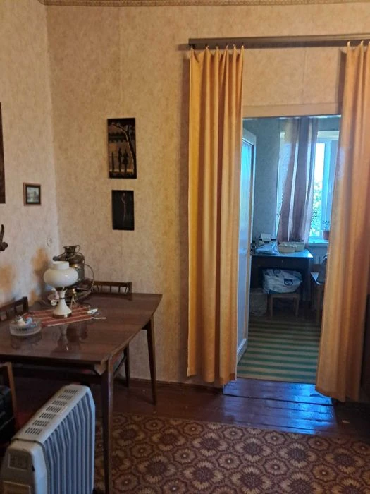 Selling a 2-room apartment in a brick building in New Houses, 5 min.m. "Ar