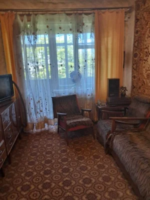 Selling a 2-room apartment in a brick building in New Houses, 5 min.m. "Ar