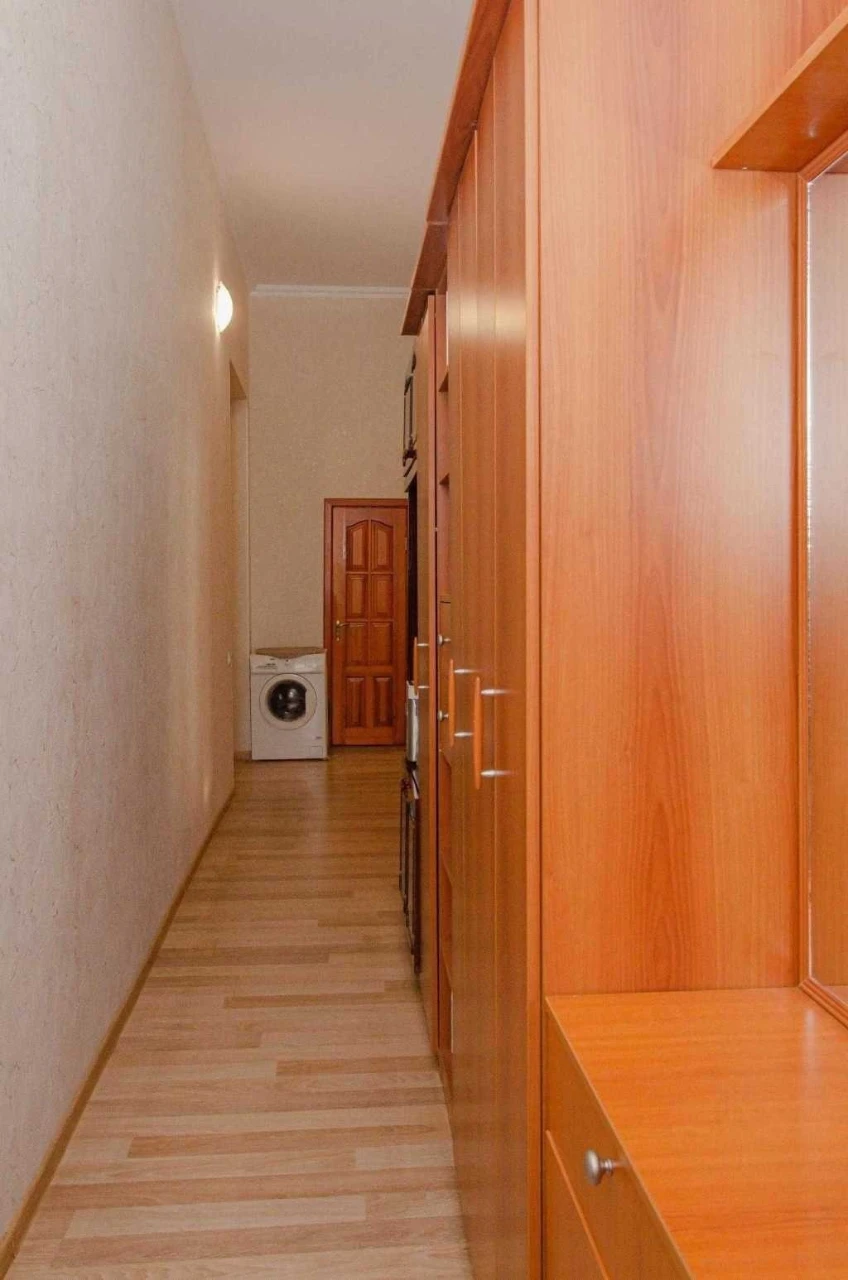 Sale of a 3-room apartment of 90 m², Mykhailovskaya Street, 24V