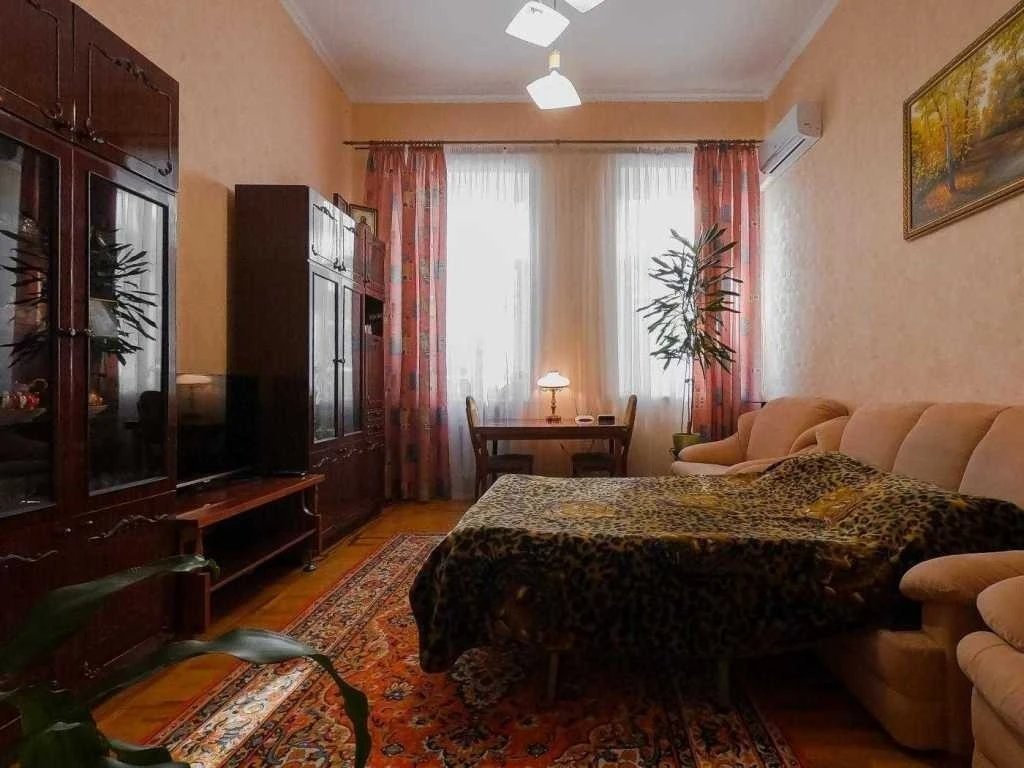 Sale of a 3-room apartment of 90 m², Mykhailovskaya Street, 24V