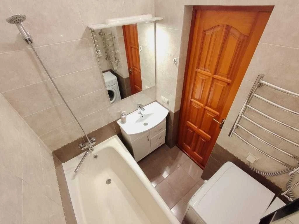 Sale of a 3-room apartment of 90 m², Mykhailovskaya Street, 24V