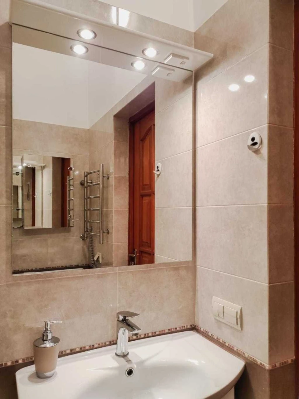 Sale of a 3-room apartment of 90 m², Mykhailovskaya Street, 24V