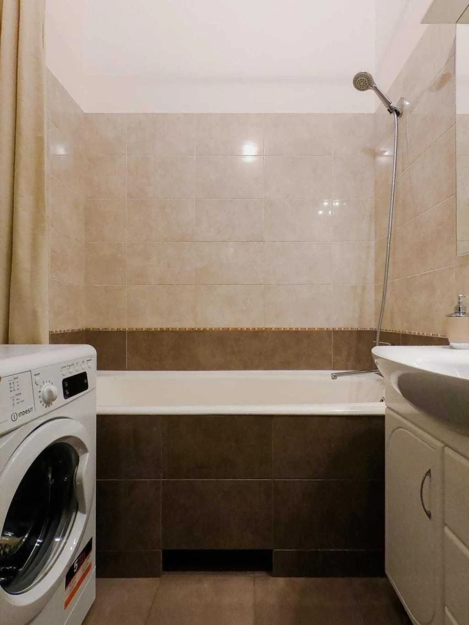 Sale of a 3-room apartment of 90 m², Mykhailovskaya Street, 24V