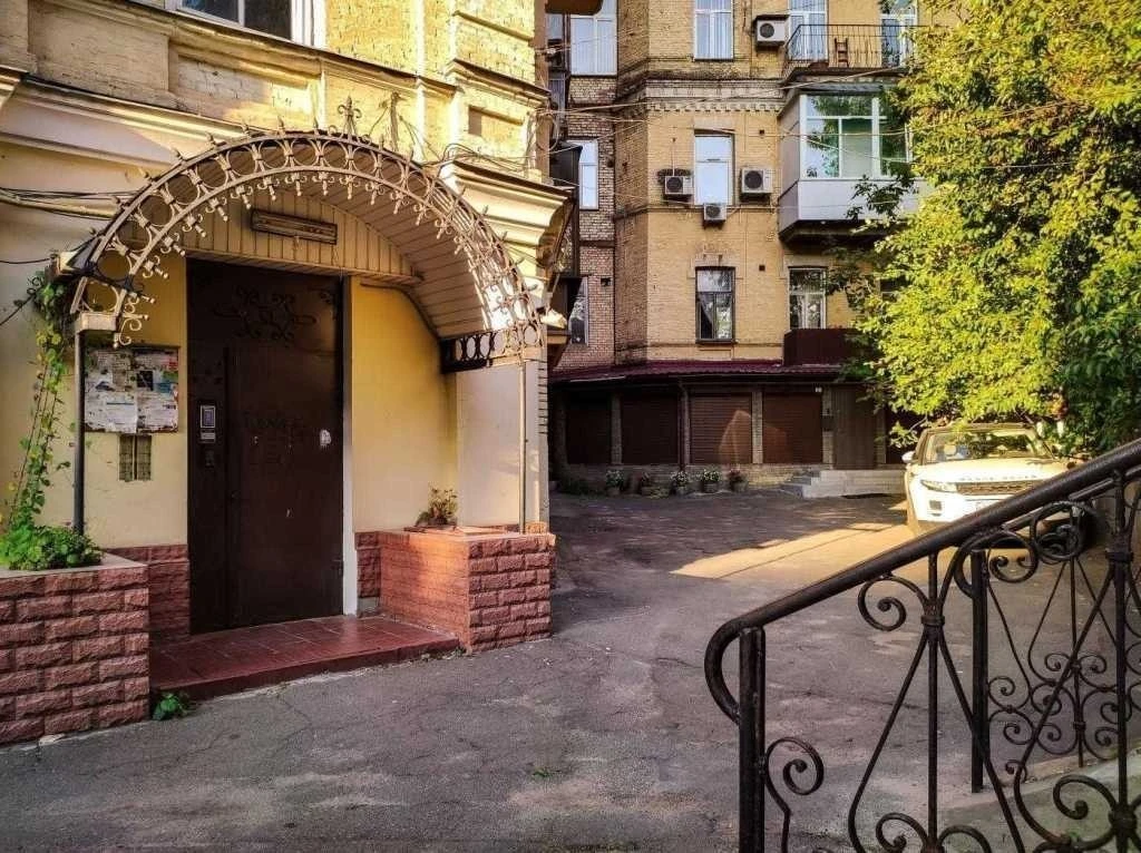 Sale of a 3-room apartment of 90 m², Mykhailovskaya Street, 24V