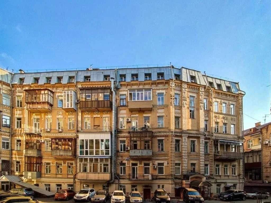 Sale of a 3-room apartment of 90 m², Mykhailovskaya Street, 24V