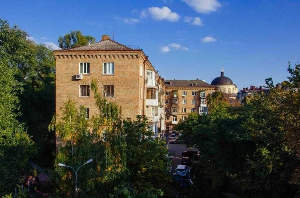 Sale of a 3-room apartment of 90 m², Mykhailovskaya Street, 24V