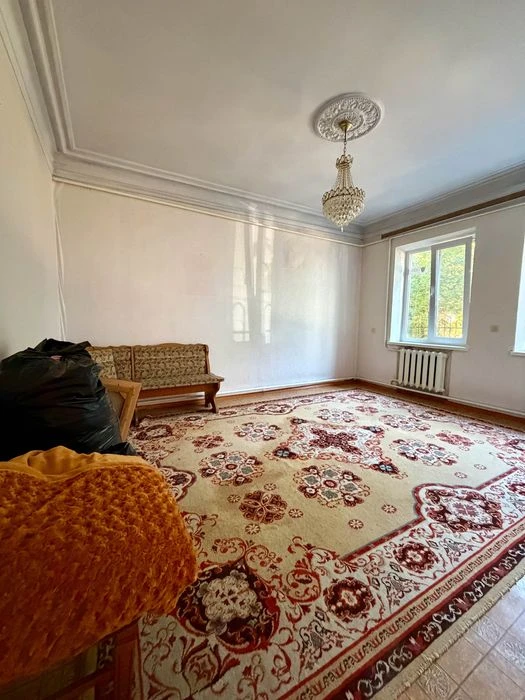 A GOOD HOUSE in the very center of the village of Kotovsky on Marselsk