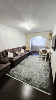 Продам 3кв. ж/м Победа-4, проспект Героев 11, капитальный ре