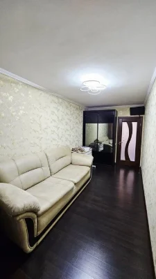 Продам 3кв. ж/м Победа-4, проспект Героев 11, капитальный ре
