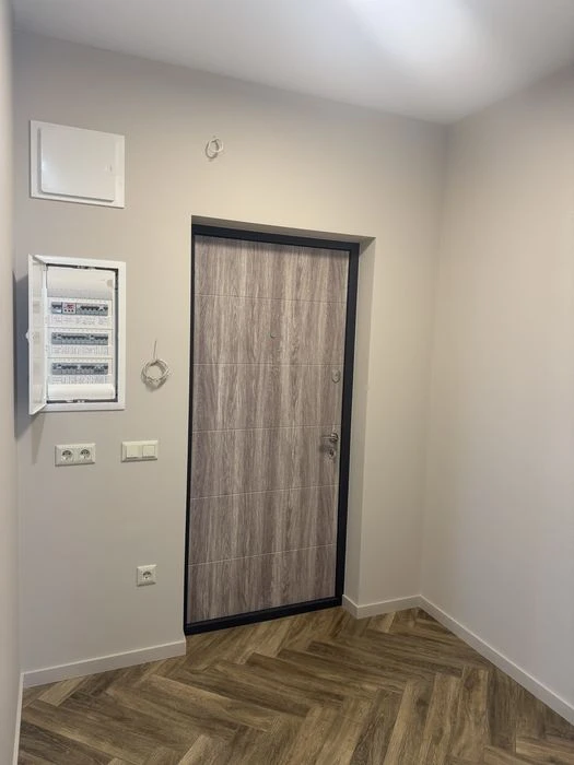 Продаж 2-кімнатної квартири по вулиці Кобилянській .