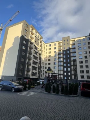 Продаж 2-кімнатної квартири по вулиці Кобилянській .