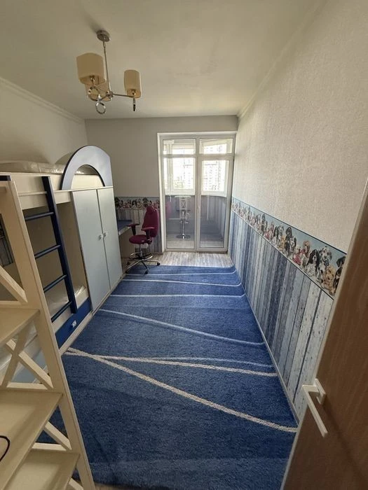 For sale 2-room apartment in the Ozerni Zori residential complex