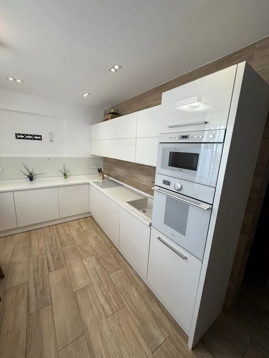 For sale 2-room apartment in the Ozerni Zori residential complex