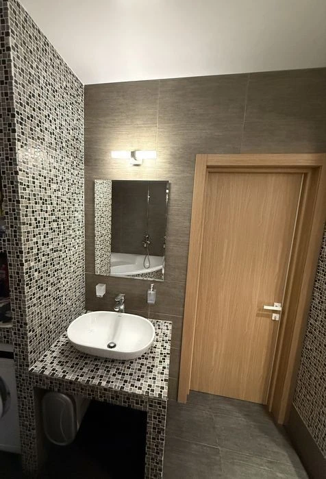 For sale 2-room apartment in the Ozerni Zori residential complex