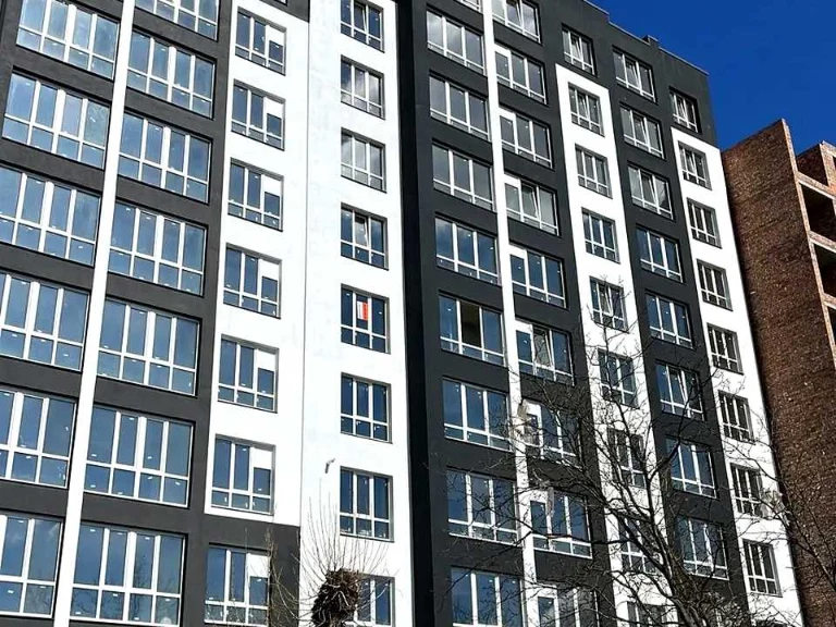 Квартира. Ивано-Франковск, Черновола ул., (Дом 2)