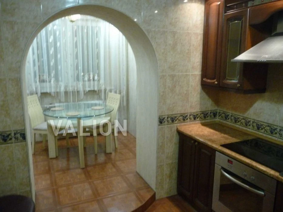 Urgent! 3-room apartment for sale with renovation, Obolon, Boga St.