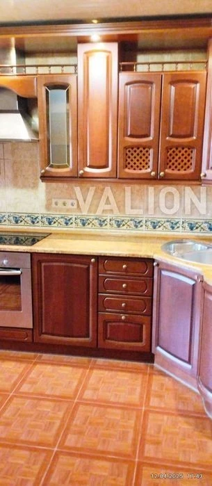 Urgent! 3-room apartment for sale with renovation, Obolon, Boga St.