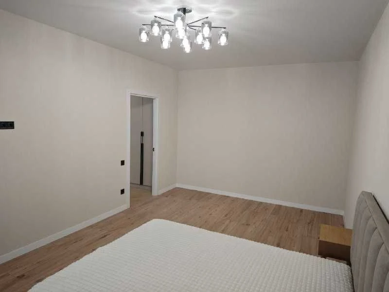 42829 2-кімнатна з РЕМОНТОМ і МЕБЛЯМИ, ДЕРЖПРОГРАМИ —  68 м²