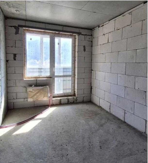 I will sell a 2-room apartment in a new building.